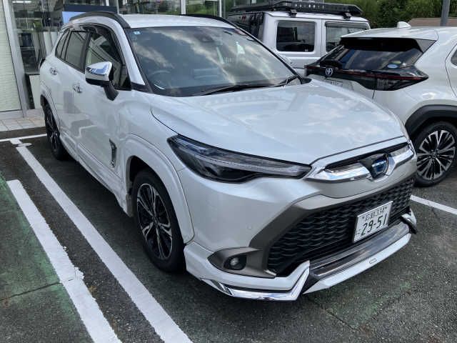 TOYOTA / COROLLA CROSS HYBRID