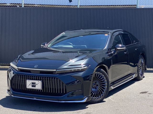 TOYOTA / CROWN sedan hybrid