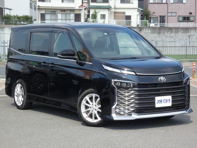 TOYOTA / VOXY