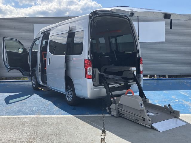 NISSAN / NV350 CARAVAN 4WD