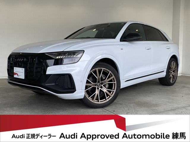 AUDI / AUDI Q8