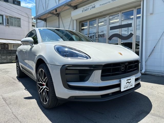 PORSCHE / PORSCHE Macan