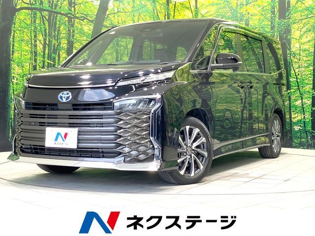 TOYOTA / VOXY HYBRID