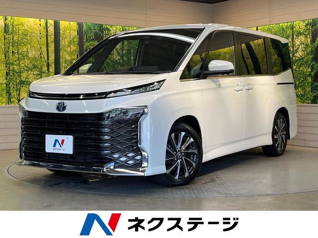 TOYOTA / VOXY HYBRID
