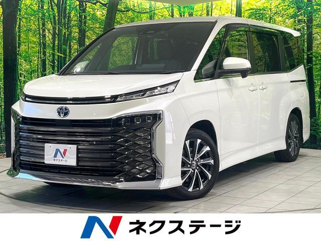 TOYOTA / VOXY HYBRID