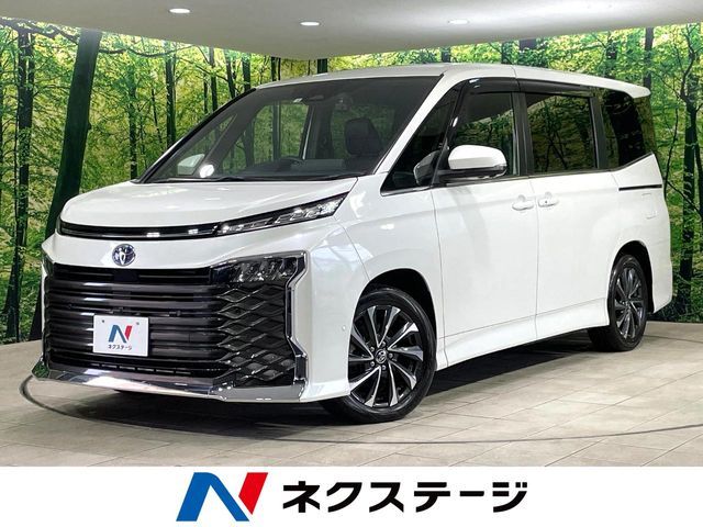 TOYOTA / VOXY HYBRID