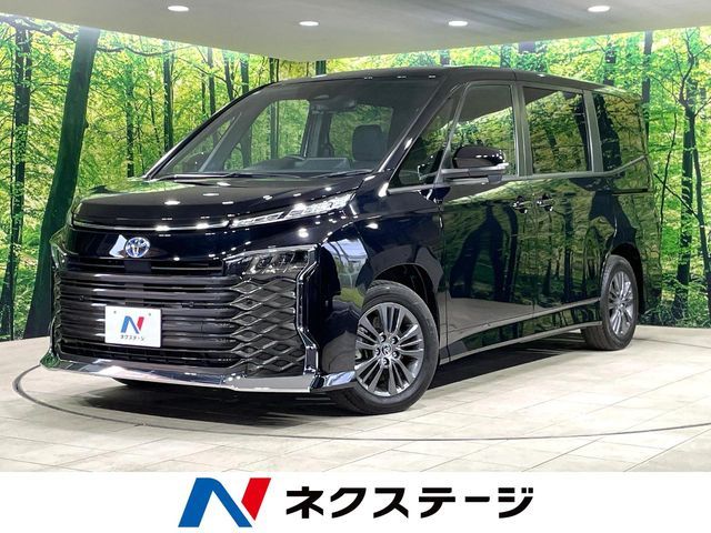 TOYOTA / VOXY HYBRID