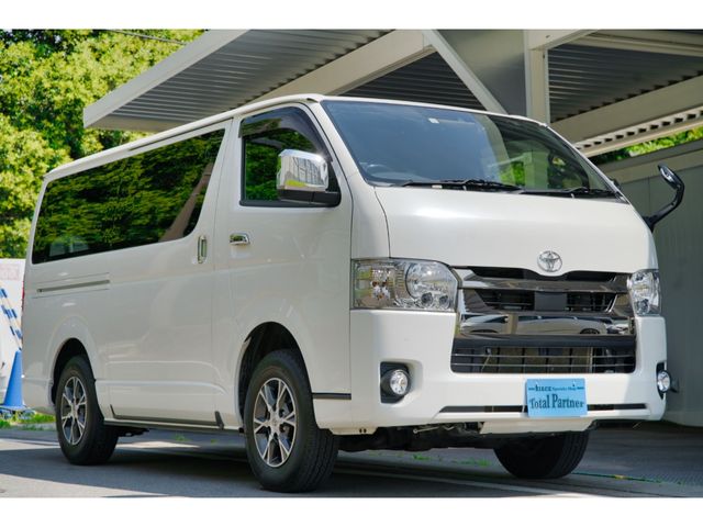 TOYOTA / HIACE van 4WD