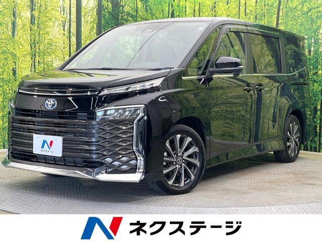 TOYOTA / VOXY HYBRID