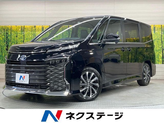 TOYOTA / VOXY HYBRID