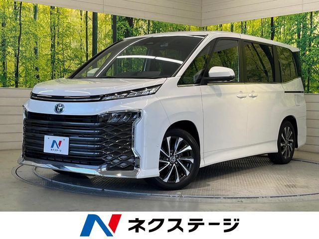 TOYOTA / VOXY HYBRID