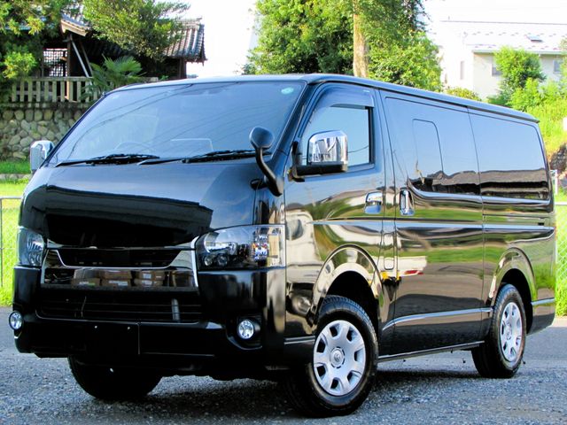 TOYOTA / HIACE van 4WD