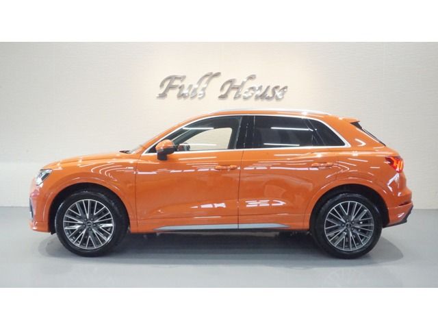 AUDI / AUDI Q3