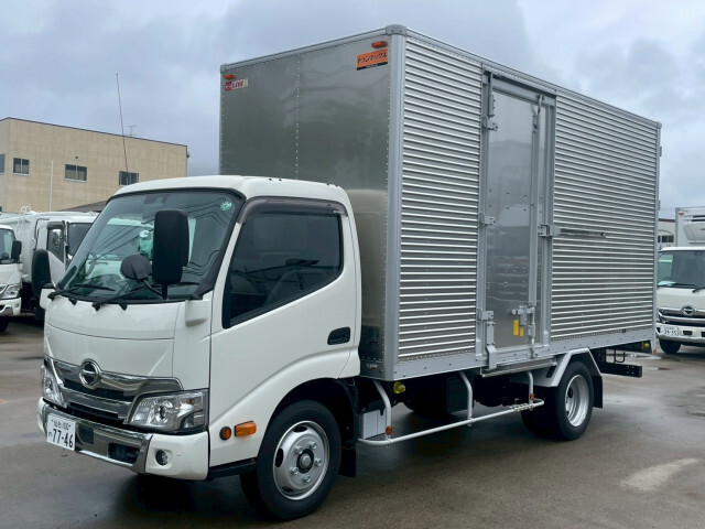 Hino / DUTRO