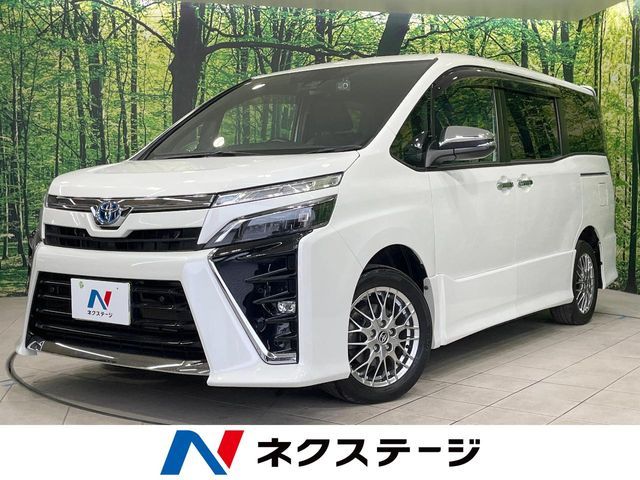 TOYOTA / VOXY HYBRID