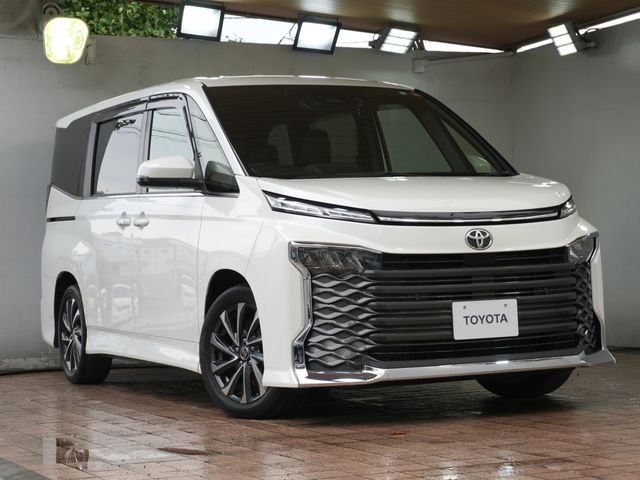 TOYOTA / VOXY