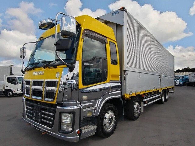 Isuzu / GIGA