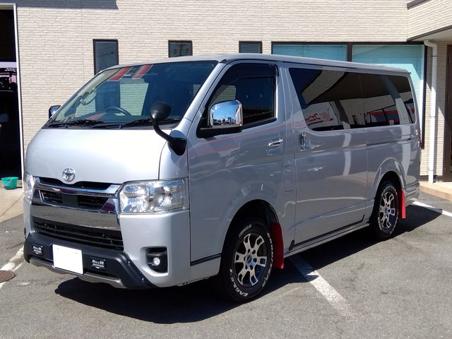 TOYOTA / HIACE van 4WD