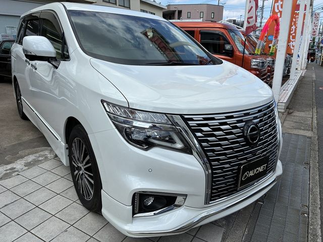 NISSAN / ELGRAND  4WD