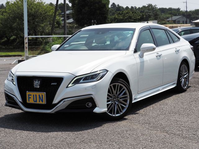 TOYOTA / CROWN sedan hybrid 4WD