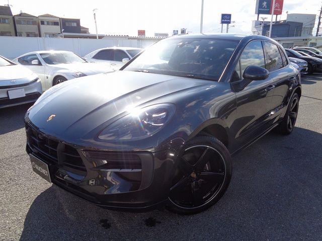 PORSCHE / PORSCHE Macan