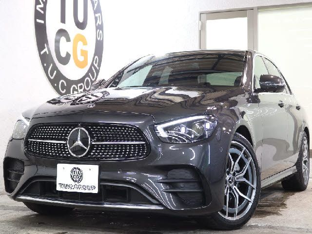 MERCEDES BENZ / MERCEDES BENZ E class sedan