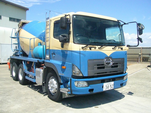 Hino / PROFIA