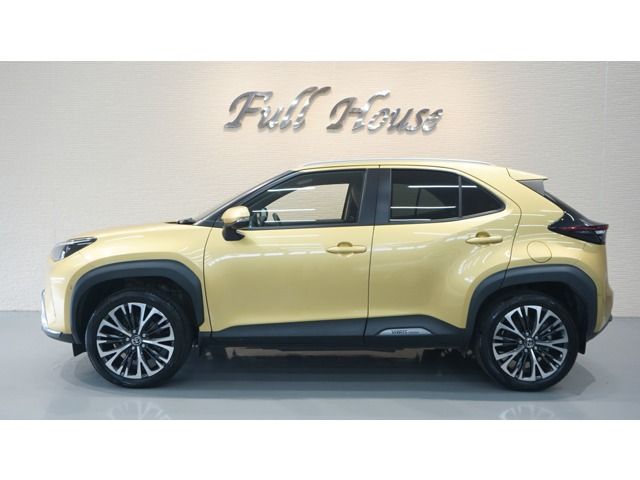 TOYOTA / YARIS CROSS HYBRID