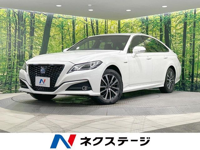 TOYOTA / CROWN sedan hybrid 4WD