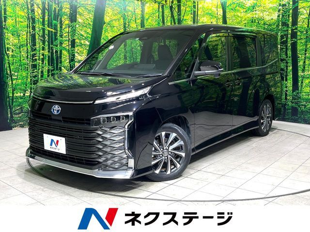 TOYOTA / VOXY HYBRID