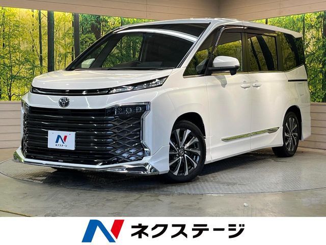 TOYOTA / VOXY