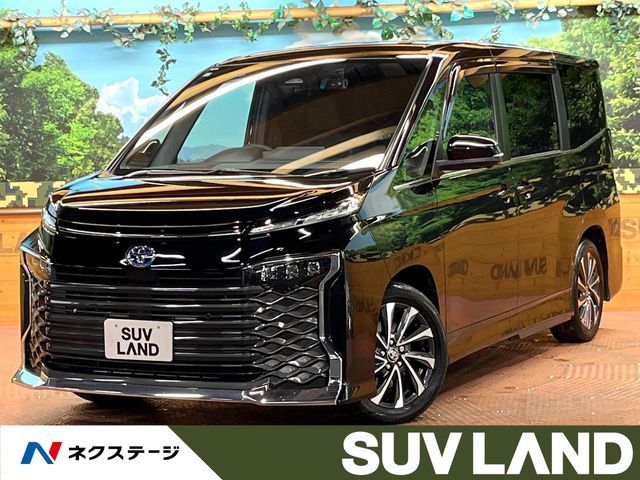 TOYOTA / VOXY HYBRID