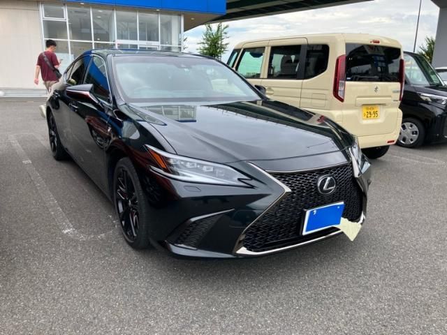 TOYOTA / LEXUS ES300h