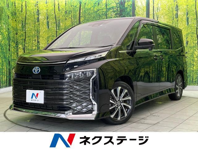 TOYOTA / VOXY HYBRID