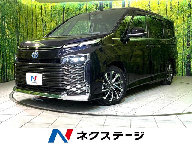 TOYOTA / VOXY HYBRID