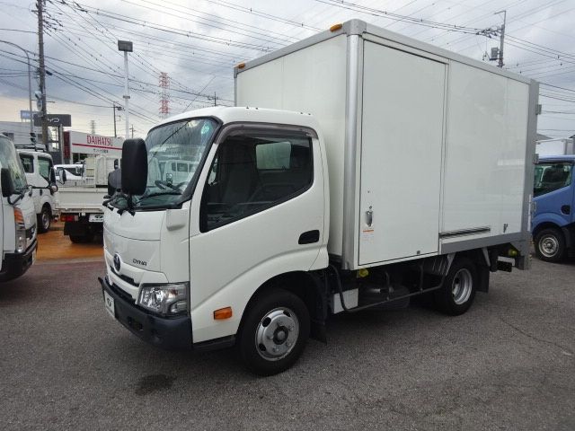TOYOTA / DYNA
