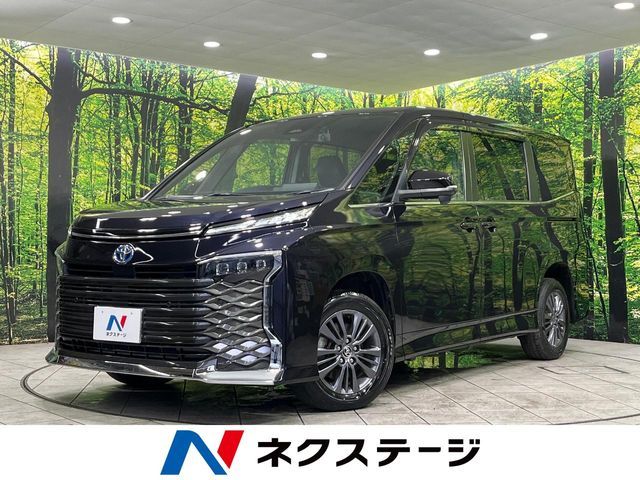 TOYOTA / VOXY HYBRID 4WD