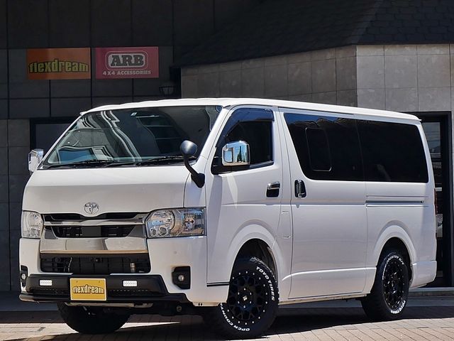 TOYOTA / HIACE van 4WD