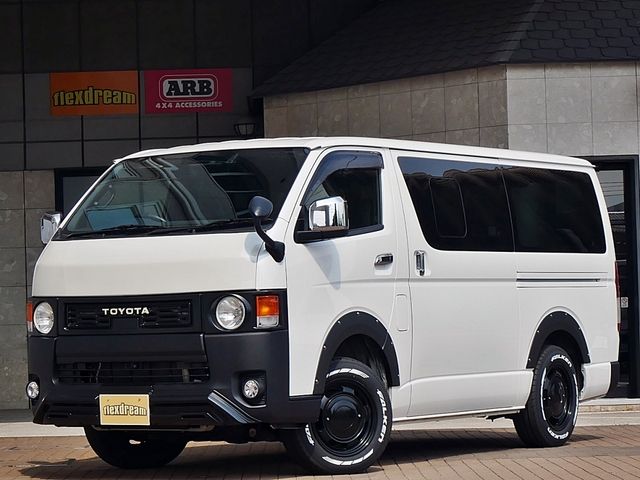 TOYOTA / HIACE van 4WD