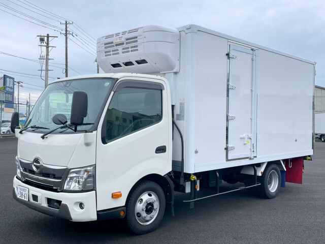 Hino / DUTRO