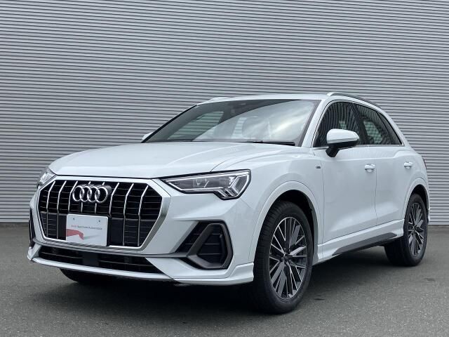 AUDI / AUDI Q3
