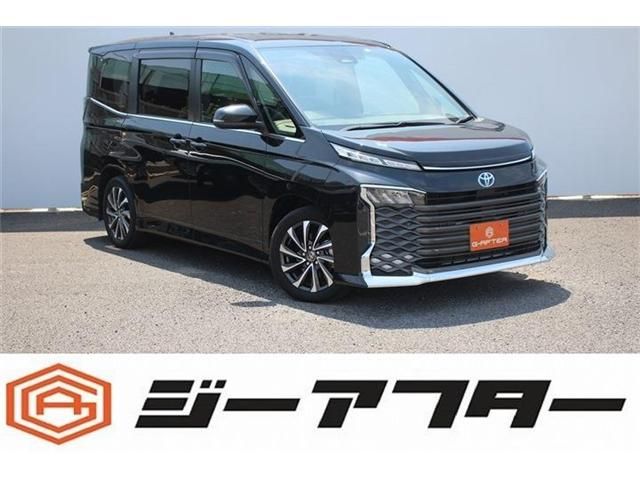 TOYOTA / VOXY HYBRID