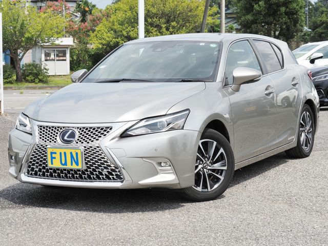 TOYOTA / LEXUS CT200h
