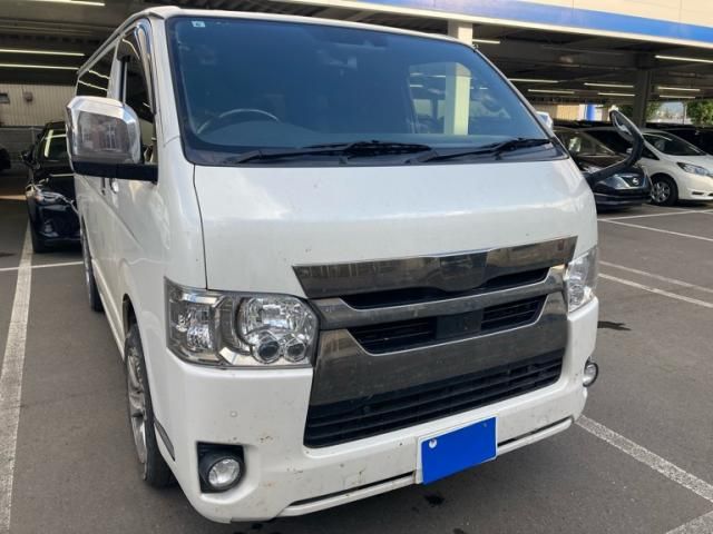TOYOTA / HIACE van 4WD