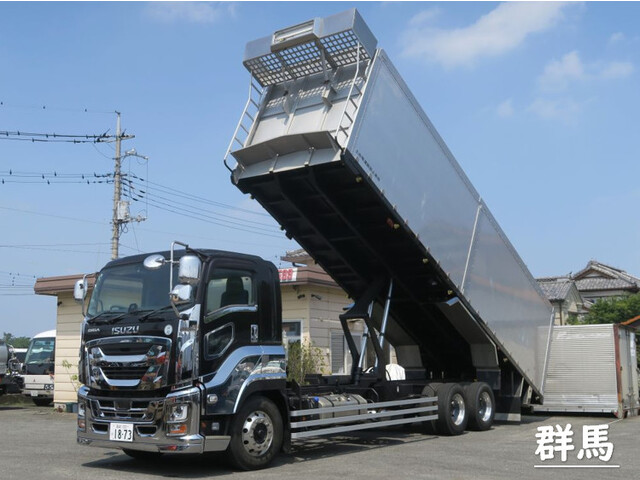 Isuzu / GIGA