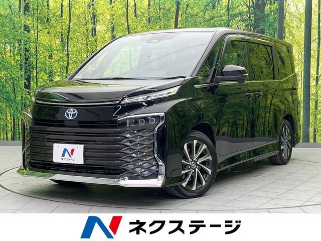 TOYOTA / VOXY HYBRID
