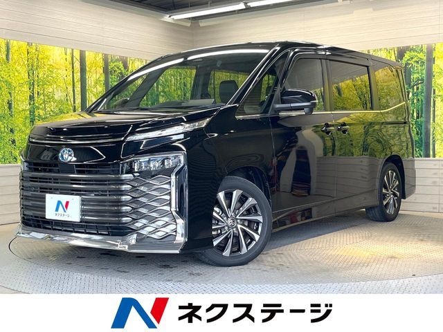 TOYOTA / VOXY HYBRID