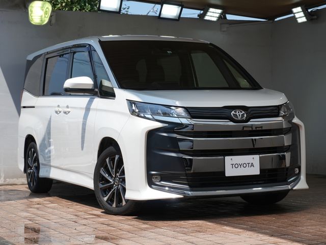 TOYOTA / NOAH