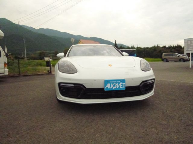 PORSCHE / PORSCHE PANAMERA