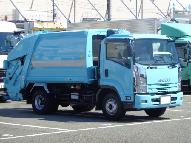 Isuzu / FORWARD